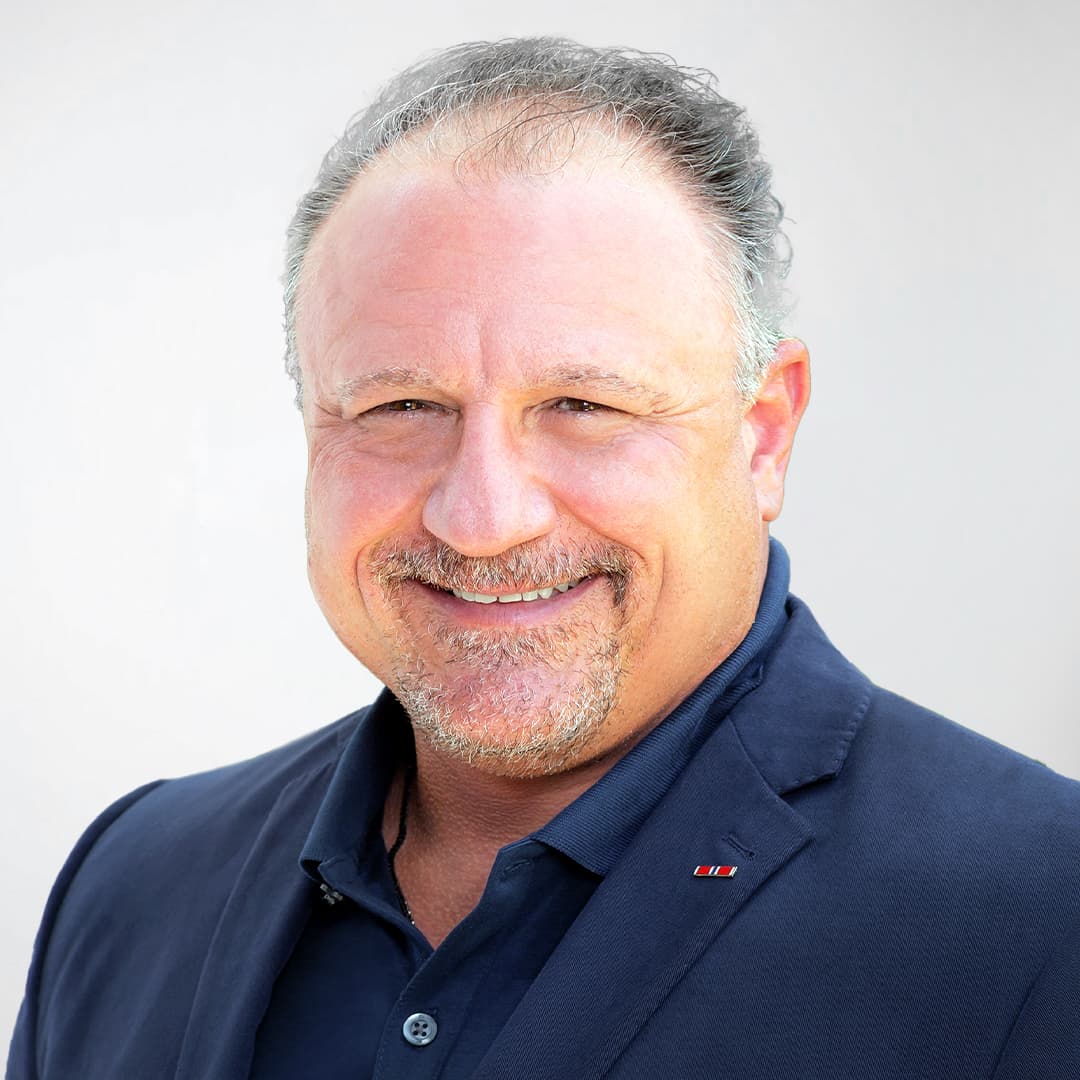 Headshot of Eric Kuntz